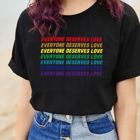 Tout le monde mérite le t-shirt Love Pride